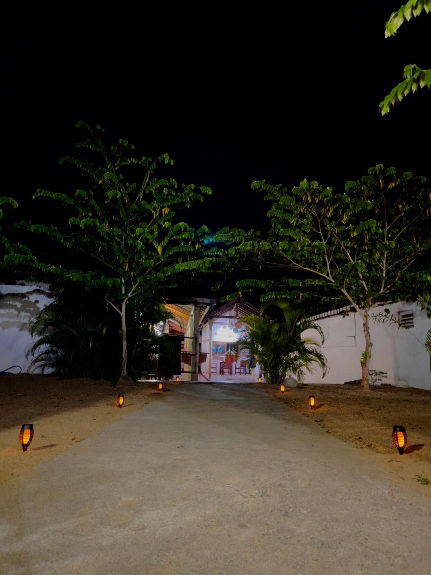 Romance In Bey Arugam Bay Εξωτερικό φωτογραφία